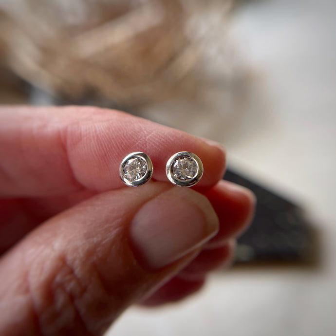 4mm sterling silver moissanite stud earrings