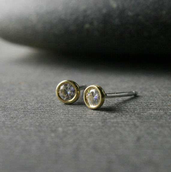 18k yellow gold bezel set earrings with 3mm Moissanite stones
