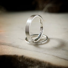 Load image into Gallery viewer, Set of sterling silver flat wedding bands brushed finish 2mm and 4mm

