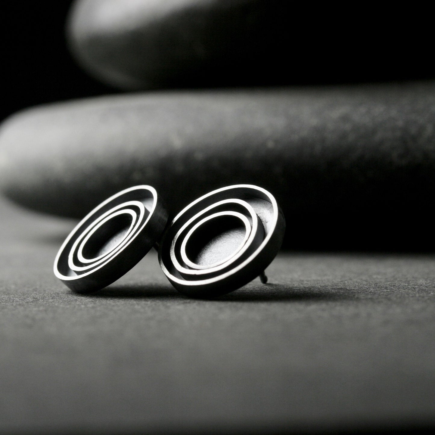 concentric circle earrings in oxidized sterling silver