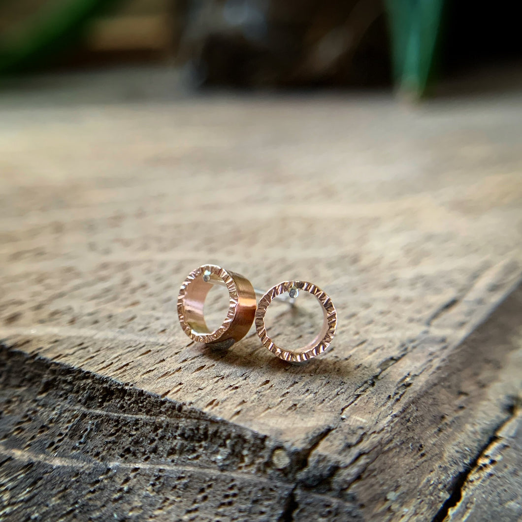 Tiny hammered rose gold open circle earrings