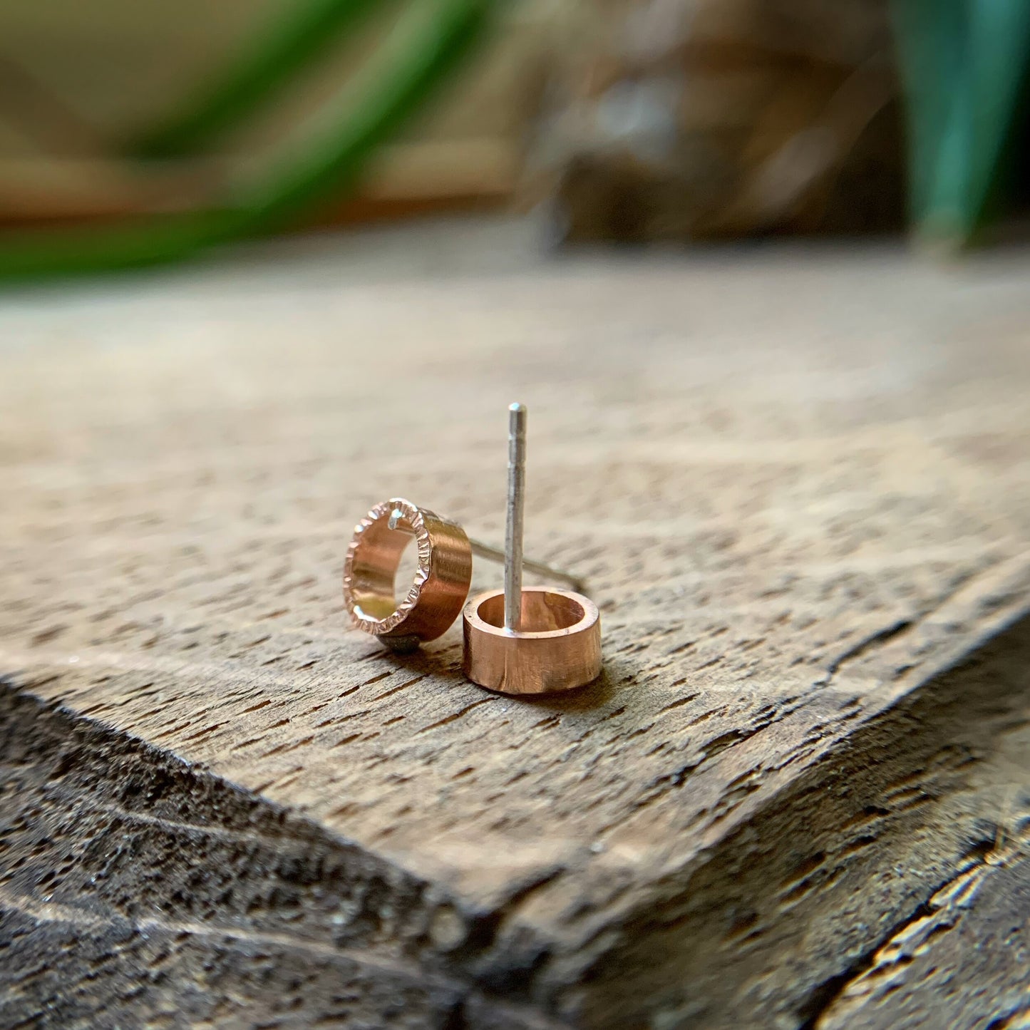 Tiny hammered rose gold open circle earrings